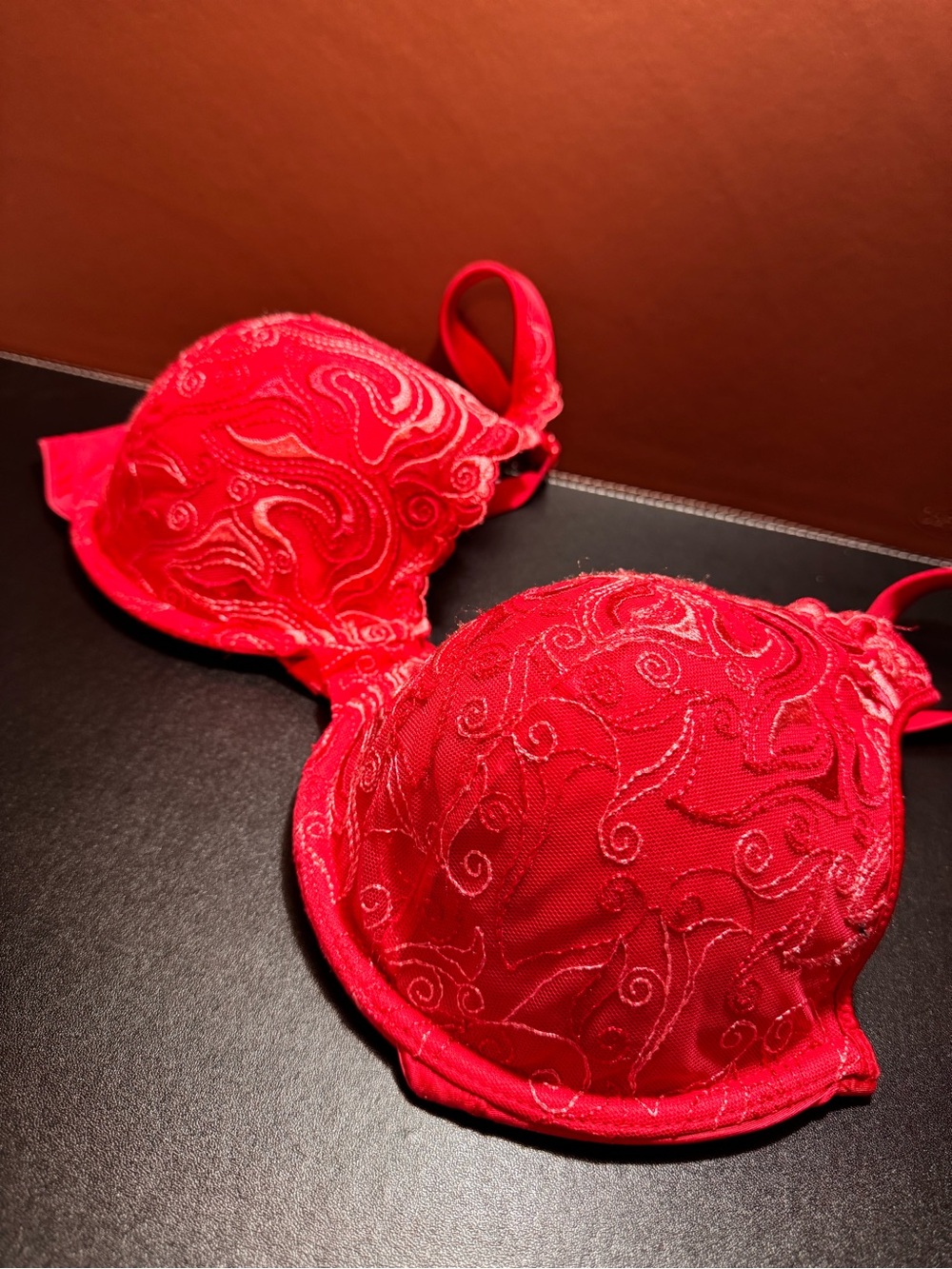 Playtex Red Embroidered T-Shirt Bra - Picture 8 of 8